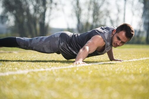 Calisthenics Chest Exercises: The Guide to Building Strength 