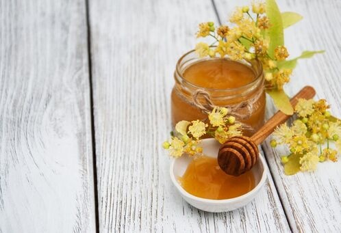 Clover Honey: Health Benefits, Uses, and Nutritional Facts